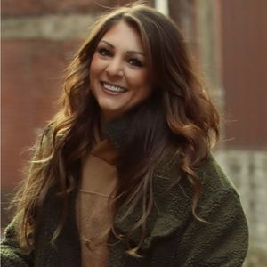 Meet your Posher, Lauren